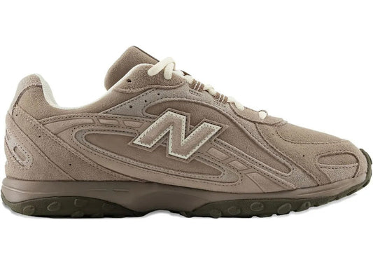 204L "Mushroom/Arid Stone" sneakers